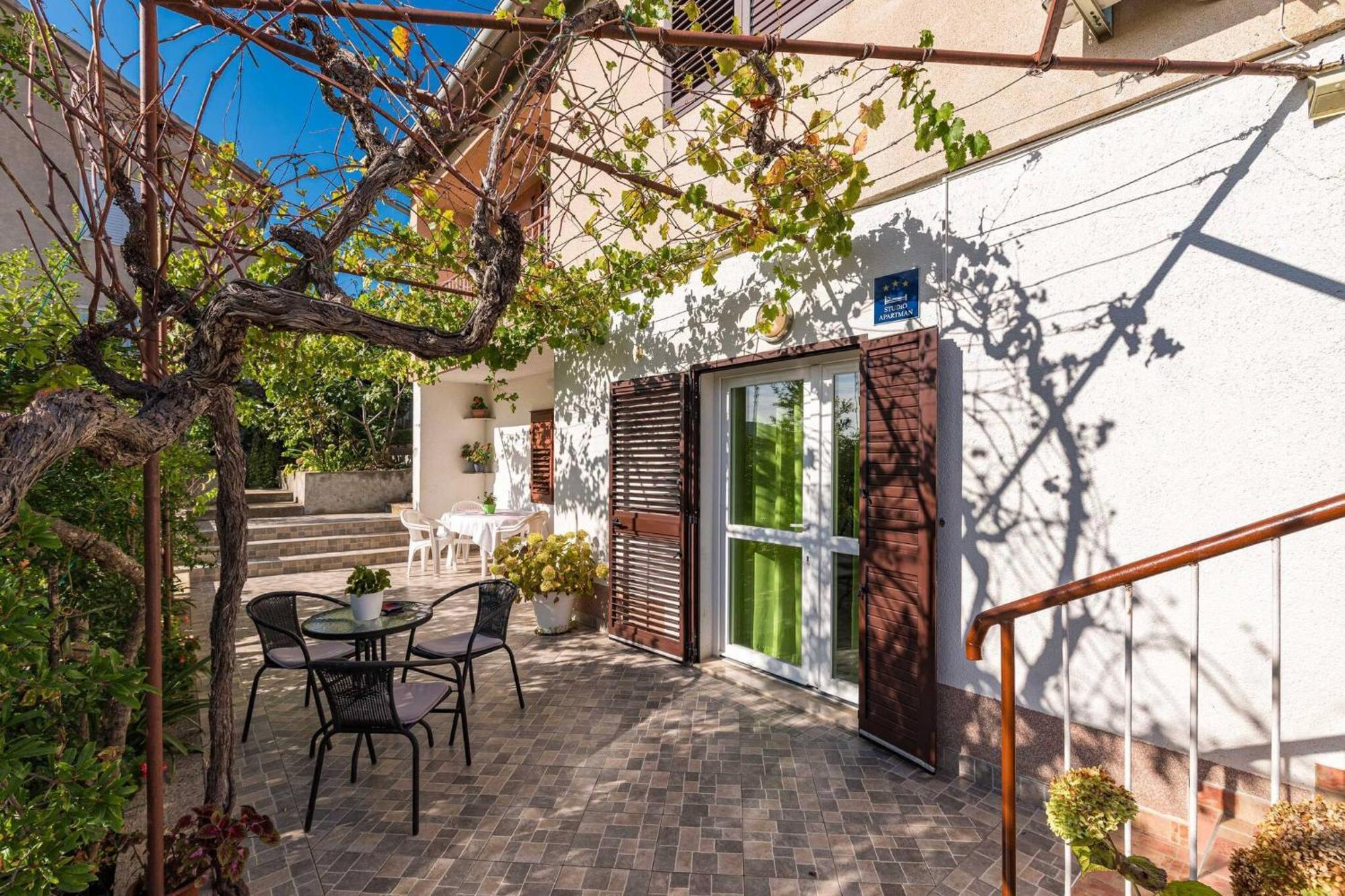 Studio Apartment Sekula Σίμπενικ Εξωτερικό φωτογραφία